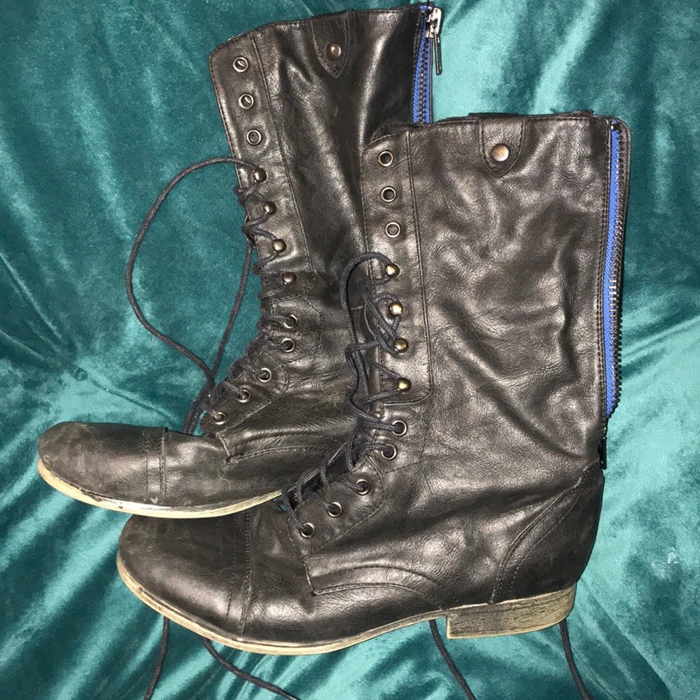 Combat boots